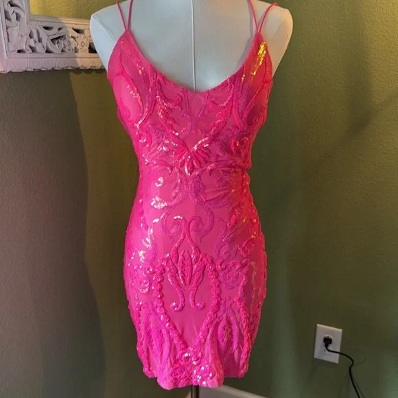B Darlin Vibrant Pink sequin Dress - Picture 4 of 7